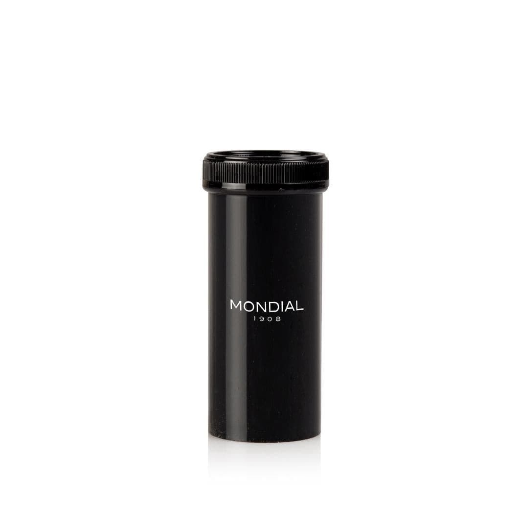 带 Ecosilvertip 合成獾和塑料旅行管的旅行刷